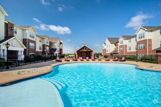 Building Photo - Mustang Village