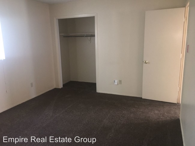 Foto del edificio - 312 E St Anne Pl