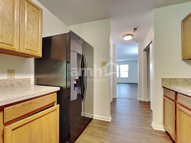 Foto del edificio - 2927 Meadow Knoll Dr