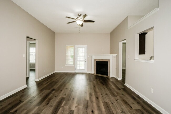 Building Photo - 7959 Ridgedale Dr