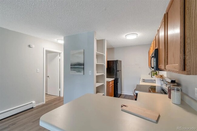 Open kitchen - 857 S Van Gordon Ct
