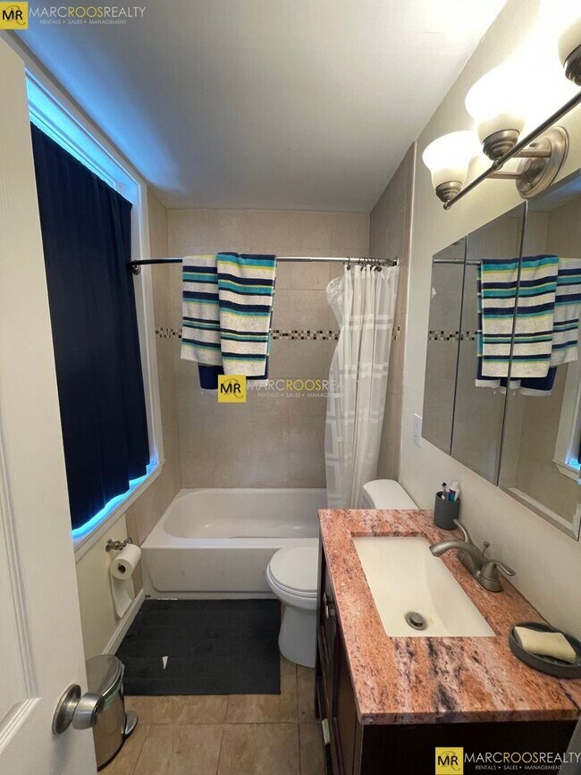 Foto del edificio - 264 Maverick St