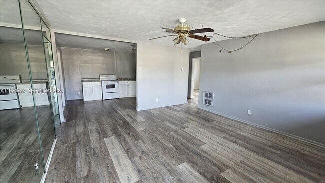 Foto del edificio - 374 NW 31st Ave