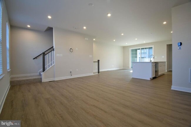 Foto del edificio - 120 Emily Wy