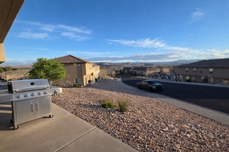 Building Photo - 290 W Buena Vista Blvd