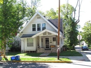 Building Photo - 600 E 2nd St