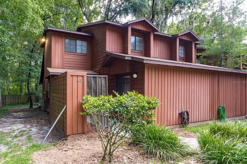 Foto principal - 900 SW 62nd Blvd