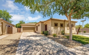 Building Photo - 948 E Savannah Dr