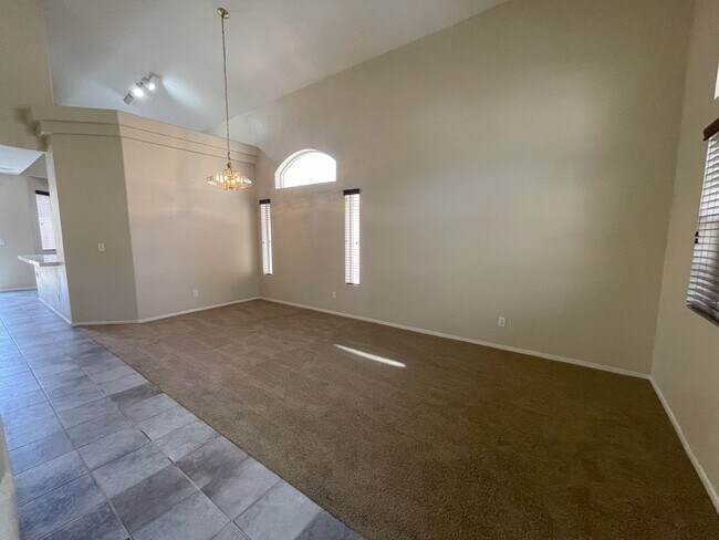 Building Photo - Lovely 4 Bedroom 2 Story home Available fo...