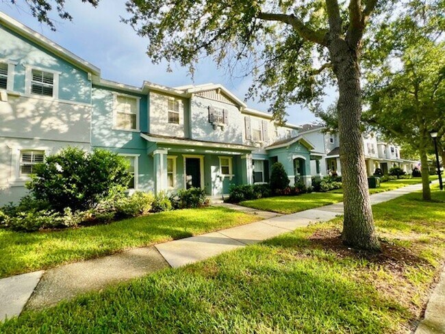 Foto del edificio - Community pool across the street!! AVALON PARK TOWNHOUSE! MOVE IN NOW ! Spacious 3 bds 2.5 bath 2...
