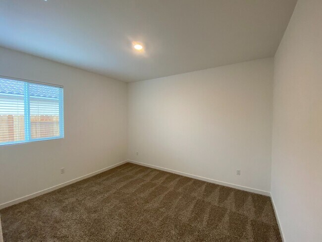 Foto del edificio - Beautiful 3 Bedroom 2 Bath Home for Rent -...