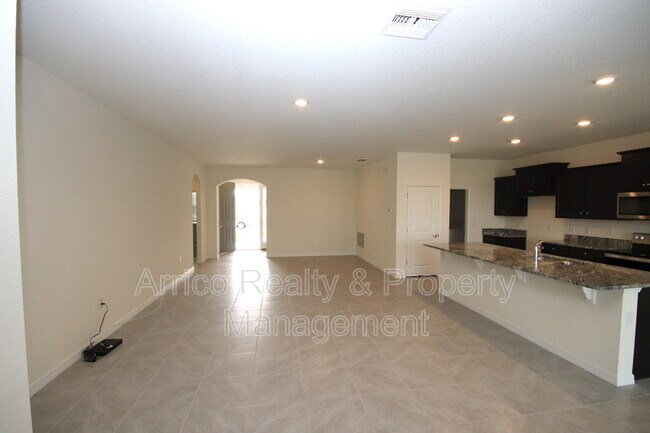 Foto del edificio - 38311 Springhead Ln