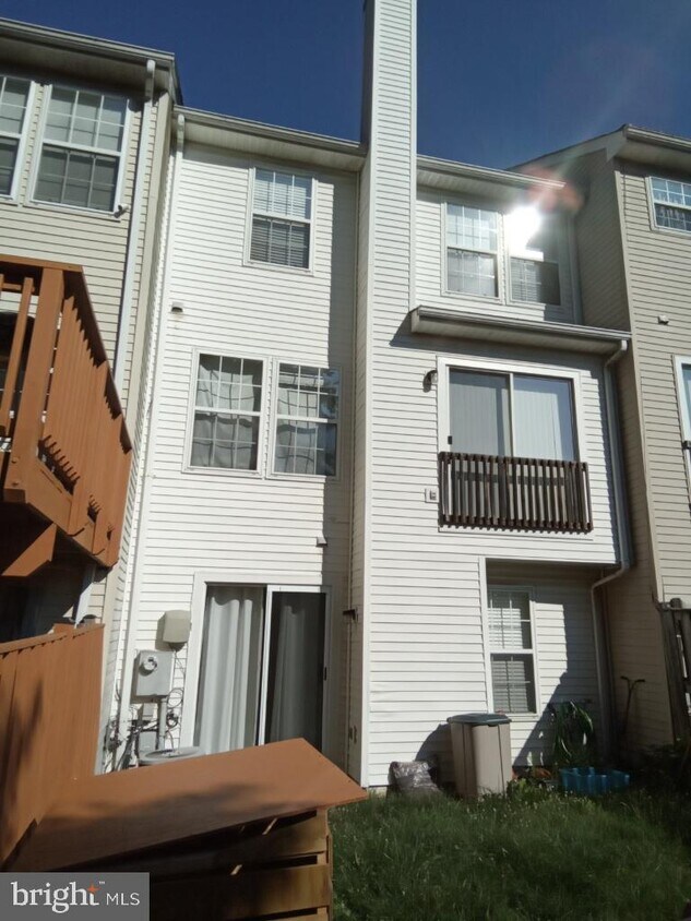 1926 Wicklow Ct, Woodbridge, VA 22191 Townhome Rentals in Woodbridge