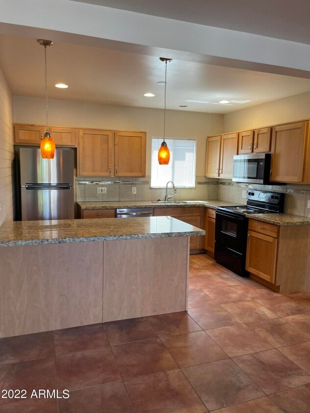 Primary Photo - 6804 E 2nd St