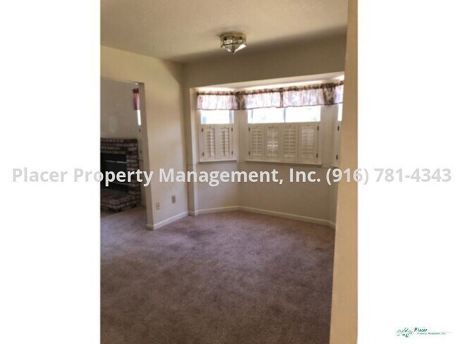 Building Photo - 641 K St