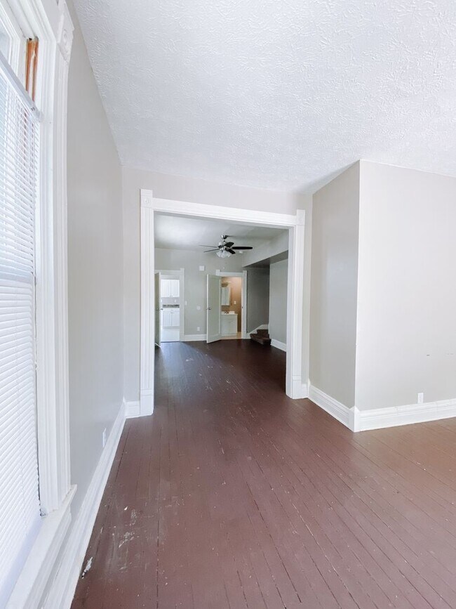 Foto del edificio - 2 bedroom and 1 bathroom duplex