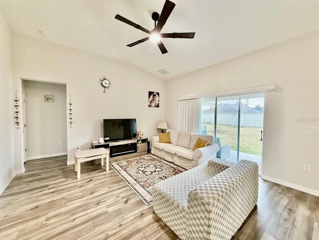 Foto del edificio - 14841 Sterling Spur Ave