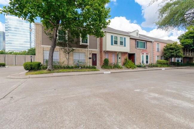 Building Photo - 1539 W Sam Houston Pkwy S
