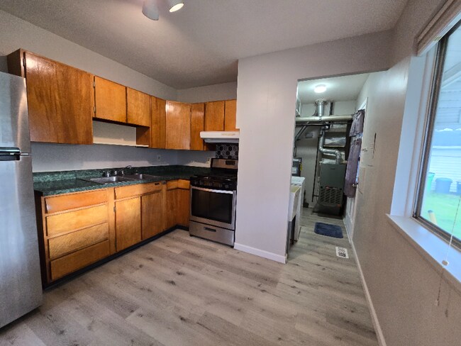 Foto del edificio - 367 Laurel Dr