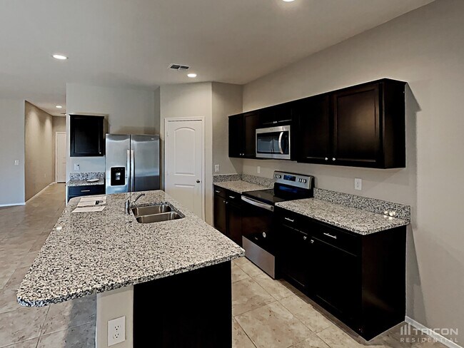 Building Photo - 5165 E Sharbel Rd