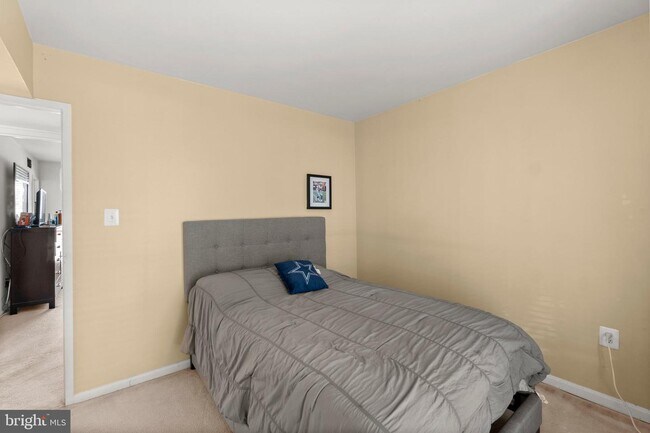Building Photo - 17802 Buehler Rd
