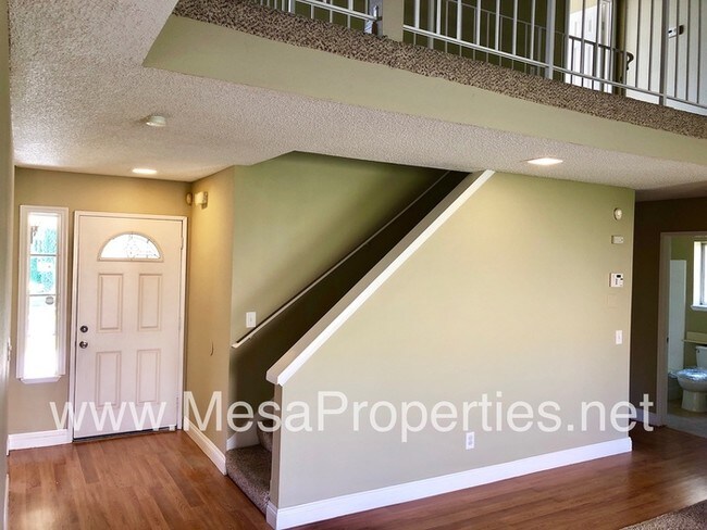 Building Photo - 782 E Mesa Dr