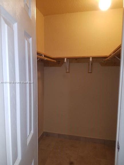 Foto del edificio - 2500 NE 193rd St