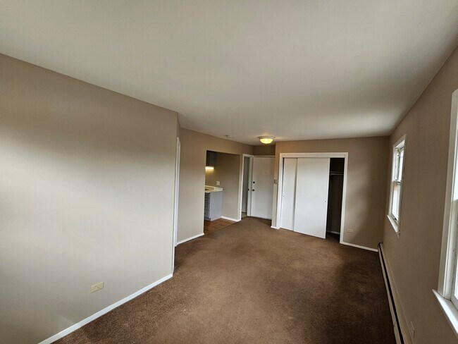 Building Photo - 67 N Aldine St