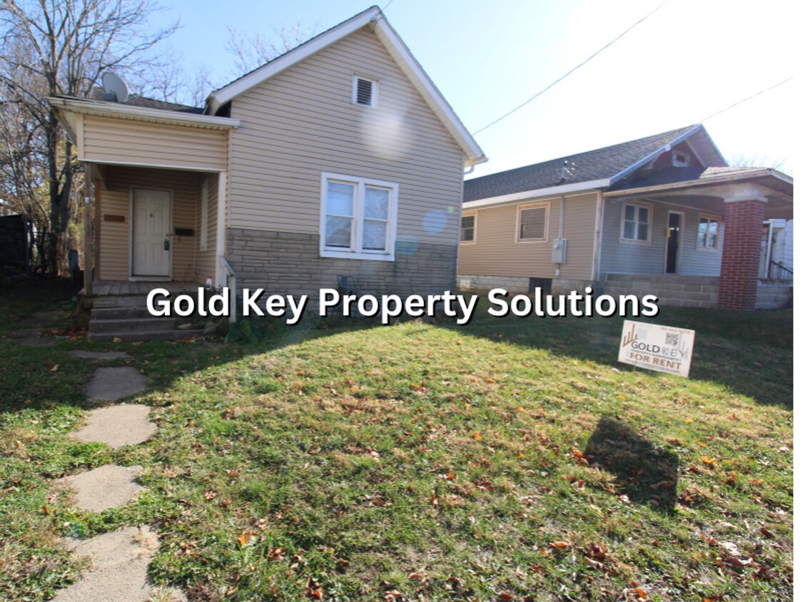 Foto principal - MUNCIE 3 BR 1 BA House with New Appliances...