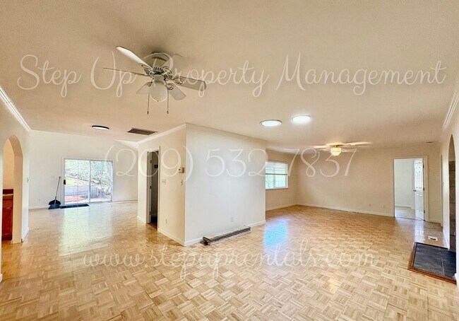 Foto del edificio - 21767 Longeway Rd