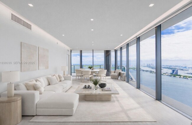 Foto del edificio - 700 NE 24th St