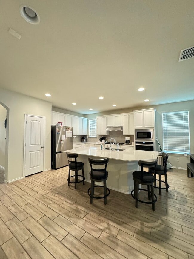 Building Photo - Beautiful 4 BD/3 BA Home Available off Wiseman Rd/Far West San Antonio! Available June 1st!