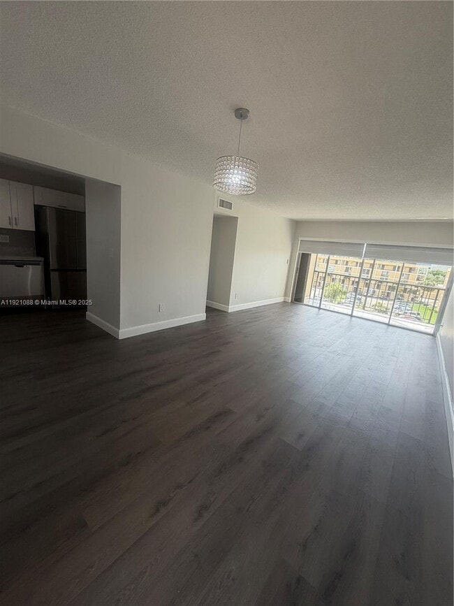 Foto del edificio - 9150 Fontainebleau Blvd