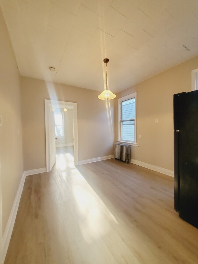 241 Duncan Ave 6 - 237 Duncan Ave