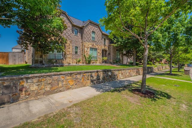 Foto del edificio - 7565 Rawlins Ln