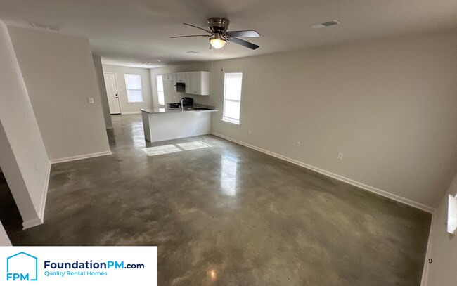 Foto del edificio - 2507 E Tyler Ave