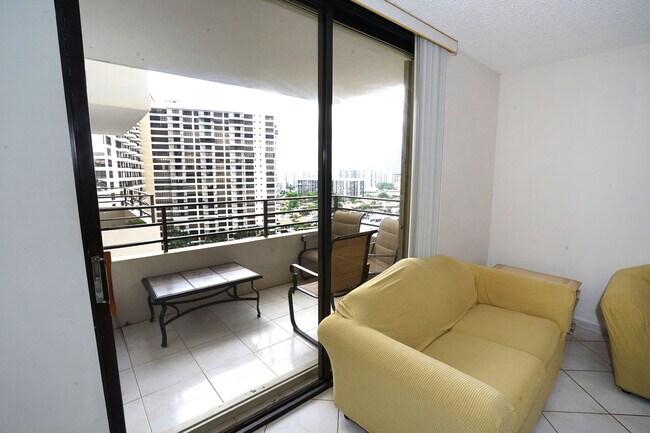 Foto del edificio - 600 Three Islands Blvd