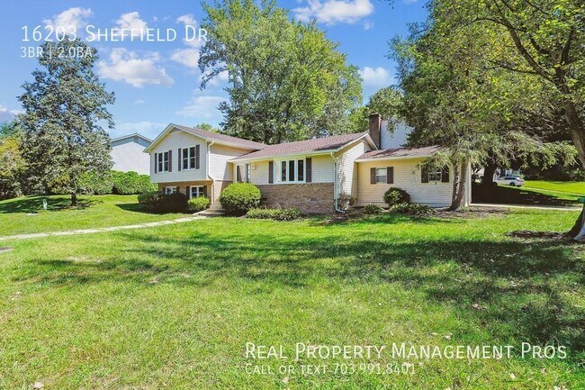 Building Photo - Qualify for a zero deposit option? Conveni...