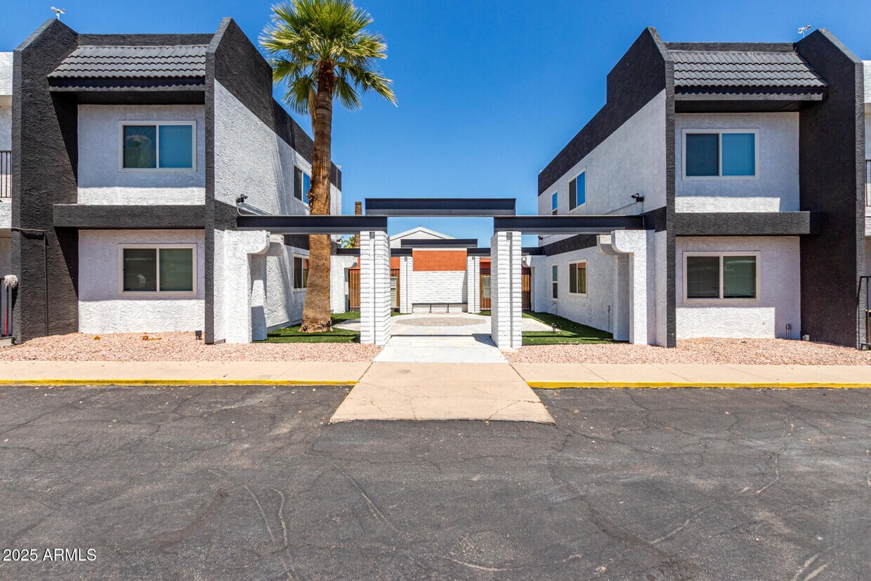 Foto principal - 1822 N 32nd St