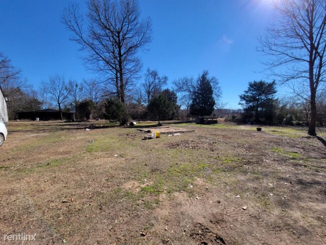 Building Photo - 2 br, 1 bath House - 725 CR 2331