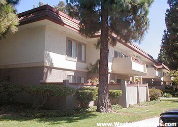 Primary Photo - 1800 W Hillcrest Dr