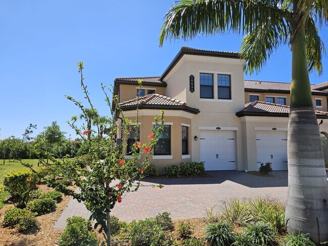 Foto del edificio - Annual Unfurnished 2 Bedroom 2 Bathroom First Floor Condo in Sarasota National!