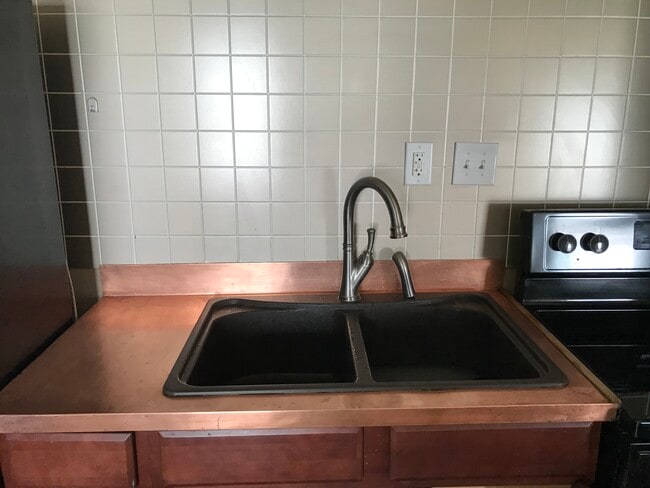 Building Photo - 2515 Eagle St