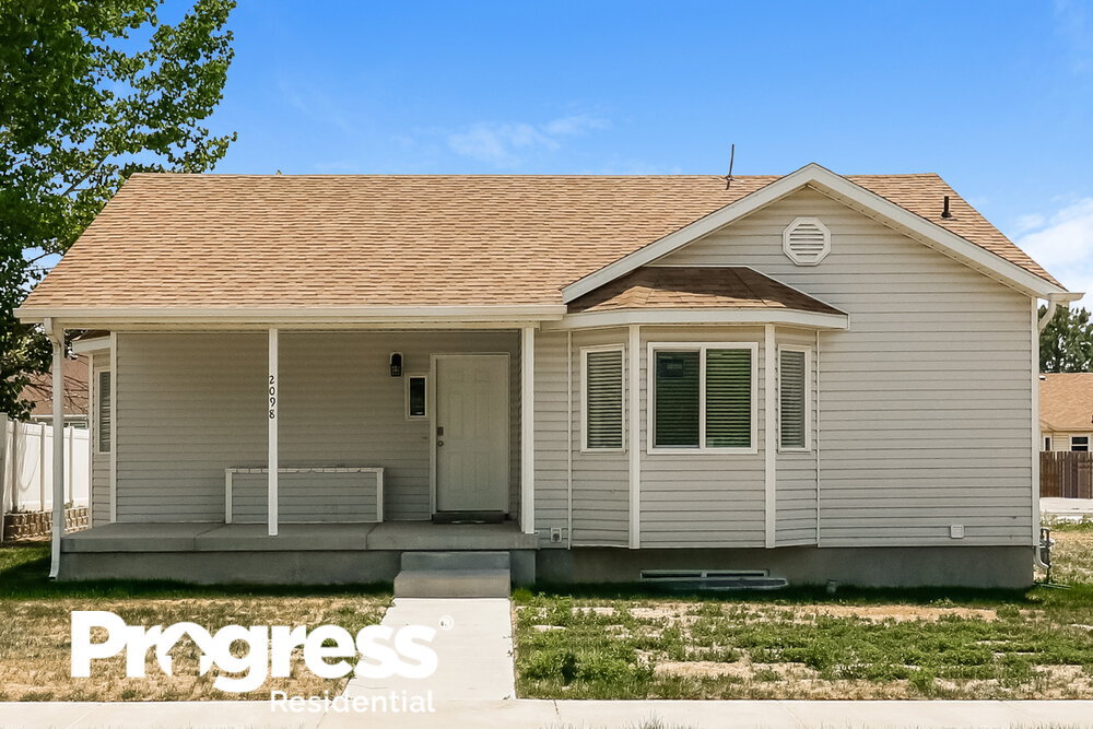 Foto principal - 2098 E Weeping Willow Way