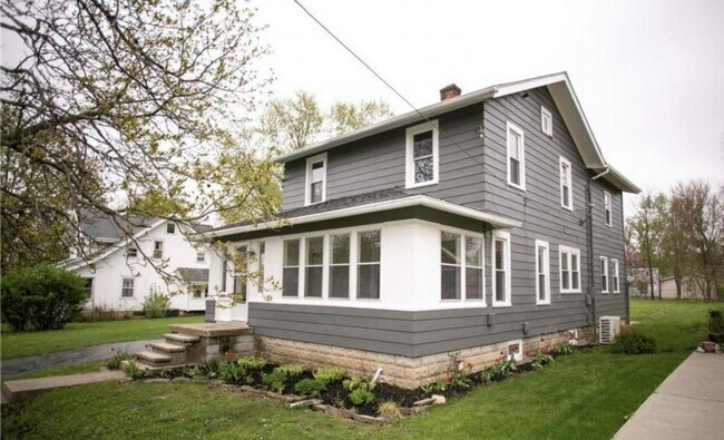 Foto del edificio - 209 E Hobart Ave