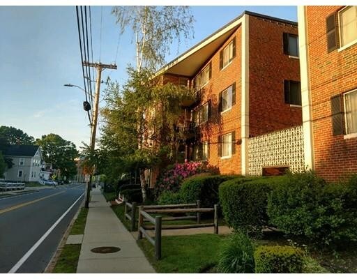 220 Essex St Unit 11 Melrose Ma 02176 Condo For Rent In