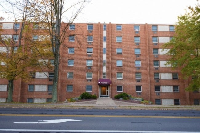 Building Photo - Allen Park