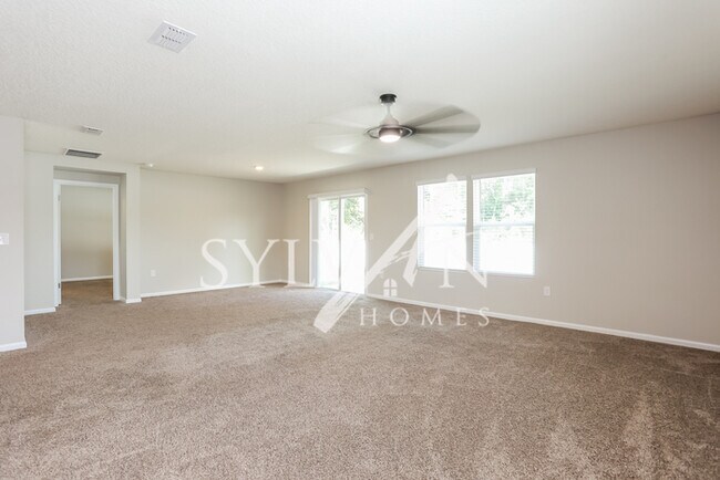 Foto del edificio - Spacious 4BR 2BA Home