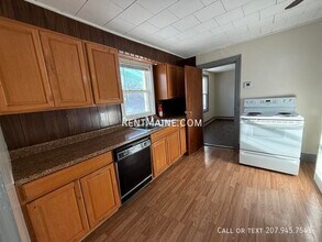 Building Photo - 600 S Main St