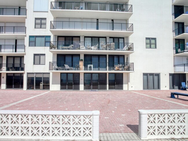 Building Photo - 3456 S Ocean Blvd